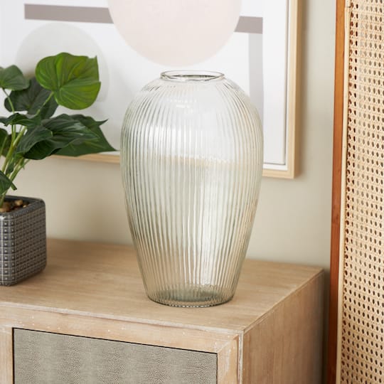 14" Clear Ribbed Glass Vase
